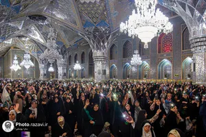 حال و هوای حرم مطهر رضوی در شب میلاد حضرت زینب سلام&zwnj;الله علیها