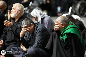 عزاداری زائران عرب زبان در صحن غدیر حرم مطهر رضوی