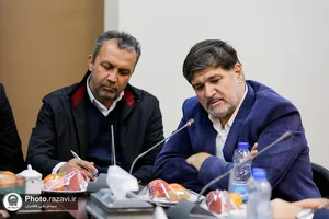 اهدای 4 جام هندبالیست&zwnj;های ایران به موزه آستان قدس رضوی