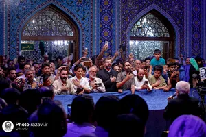 غبارروبی مزار شهدای مدفون در حرم مطهر رضوی