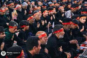 عزاداری سنتی شب نهم محرم در &laquo;حسینیه حرم&raquo;