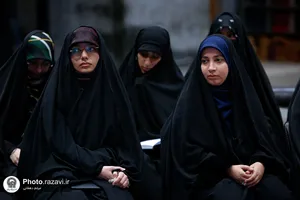 جلسه دفاع از پایان نامه دانشجویان دانشگاه امام رضا علیه&zwnj;السلام در حرم مطهر رضوی
