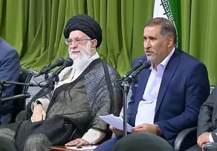 ایستادگی و شجاعت رهبر شهید راه آیندگان را روشن کرد