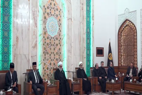 هیئت بلندپایه اندونزی با حضور در مشهد به رهبر شهید انقلاب ادای احترام کرد
