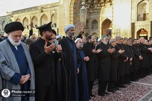 آیین خطبه&zwnj;خوانی خدام بارگاه منور رضوی در نخستین روز خاکسپاری شهید آیت&zwnj;الله رئیسی