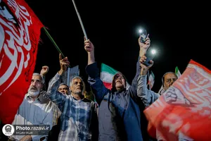 حضور تولیت آستان قدس رضوی در اجتماع مردم مشهد