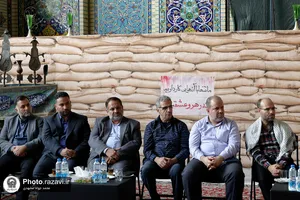 دیدار جمعی از شعرا و نویسندگان دفاع مقدس با تولیت آستان قدس رضوی