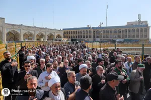تشییع پیکر حاج سید رضا موید خراسانی در حرم مطهر رضوی