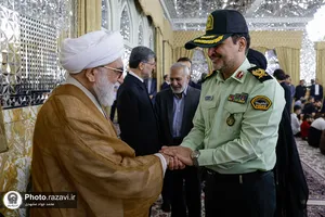 مراسم جشن عید ولادت پیامبر اکرم صلی&zwnj;الله&zwnj;و&zwnj;علیه&zwnj;وآله در تالار ولایت حرم مطهر رضوی 