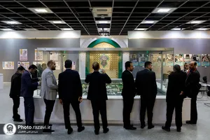 بازدید جمعی از مسئولین حرم امام حسین علیه السلام از نمایشگاه رواق خدمت