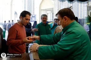 پذیرایی خادمیاران استان آذربایجان غربی از زائرین حرم مطهر رضوی