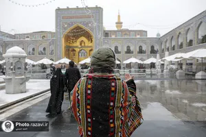 بارش برف در حرم مطهر رضوی