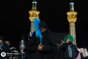 خدمت&zwnj;رسانی خدمه خواهر بارگاه منور رضوی در شب&zwnj;های قدر