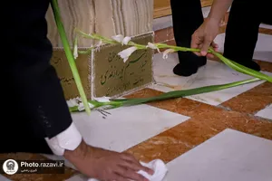 غبارروبی مزار شهدای مدفون در حرم مطهر رضوی