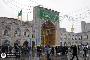 بارش برف در حرم مطهر رضوی