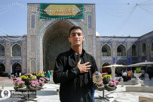 اهدا مدال طلای نوجوانان کشتی آزاد جهان به موزه آستان قدس رضوی
