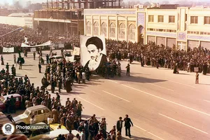 حرم مطهر رضوی؛ کانون انقلاب در مشهد-1