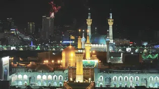 نورافشانی مشهد مقدس در شب میلاد امام رضا(ع)