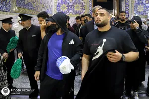 تشرف ملی&zwnj;پوشان کشتی ایران به حرم مطهر رضوی