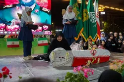 آمیخته‌شدن جشن روز دختر در فارس با یاد شهدای دانش‌آموز میناب