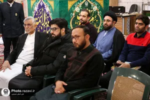 تشرف جمعی از زائرین غیر ایرانی به حرم مطهر رضوی