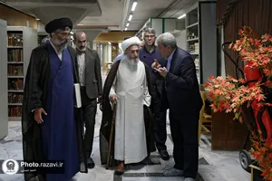 بازدید آیت الله سبحانی از کتابخانه آستان قدس رضوی