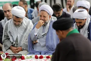 غبارروبی مزار شهید گمنام زائرشهر رضوی