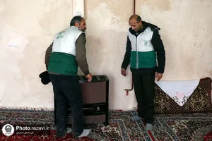 تحویل 24 دستگاه بخاری به خانواده&zwnj;های نیازمند روستای هندل&zwnj;آباد