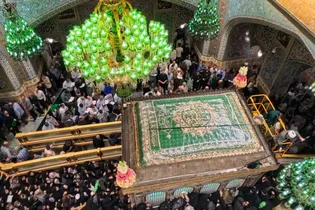 رواية وقف ونذر كسوة ضريح حرم الامام الرضا (ع) من القديم حتى الان
