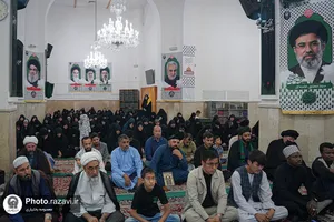 بدرقه کاروان اربعینی طلاب جامعة المصطفی در حرم مطهر رضوی
