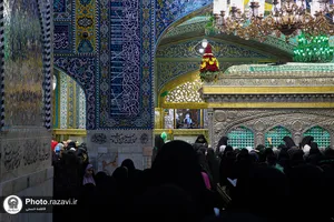 حال و هوای حرم مطهر رضوی در روز ولادت پیامبر اکرم (ص) و امام جعفر صادق علیه&zwnj;السلام
