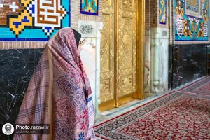 تشرف جمعی از مجروحان لبنانی به حرم مطهر رضوی