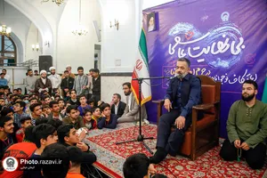 اعتکاف پسران نوجوان در حرم مطهر رضوی