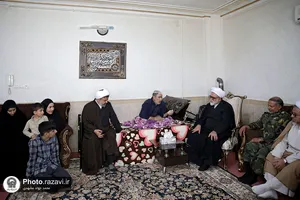 دیدار تولیت آستان قدس رضوی با خانواده شهید مسلم جاویدی مهر و جانباز حسن شکفته در قوچان