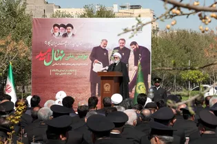 کاشت نهال، نماد امید، آبادانی و آینده روشن ایران اسلامی است