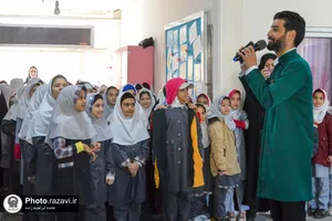 توزیع صبحانه متبرک رضوی در دبستان دخترانه امامت