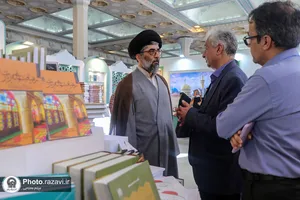 بازدید شخصیت&zwnj;ها از غرفه آستان قدس رضوی در نمایشگاه کتاب تهران
