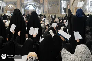 قرائت دعای ام داوود در حرم مطهر رضوی-1