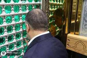 تشرف وزیر ورزش و جوانان عراق به حرم مطهر رضوی