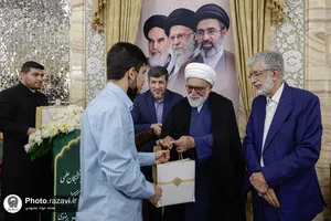 دیدار رتبه&zwnj;های برتر کنکور، نخبگان و مدال&zwnj;آوران المپیادهای علمی با تولیت آستان قدس رضوی
