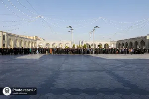 مراسم تشییع پیکر همسر مکرمه آیت الله وحید خراسانی در حرم مطهر رضوی