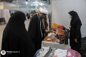 بازدید مدیرکل تبلیغات استان از نمایشگاه زنان کارآفرین