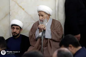 غبارروبی ضریح مطهر رضوی در آستانه دهه &laquo;ولایت و امامت&raquo;