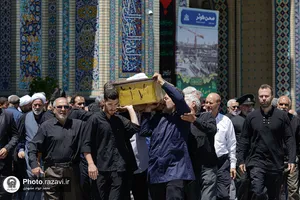 تشییع پیکر حجت&zwnj;الاسلام علی شجاع در حرم مطهر رضوی