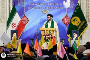 تشرف زائران اردو زبان به حرم مطهر رضوی