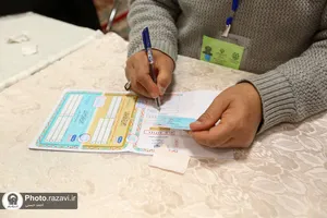حضور پرشور مردم پای صندوق های رای در حرم مطهر رضوی -2