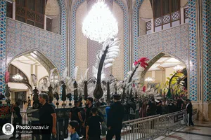 آیین علم&zwnj;گردانی هیئت&zwnj;های مذهبی مشهد در حرم مطهر رضوی