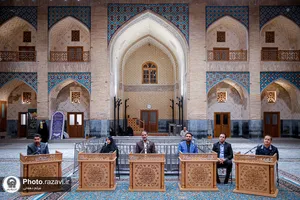 جلسه دفاع از پایان&zwnj;نامه در حرم مطهر رضوی