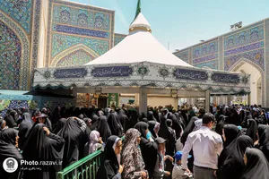 پذیرایی از زائران بارگاه منور رضوی در چایخانه حضرت