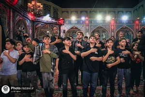 عزاداری سنتی شب یازدهم محرم در &laquo;حسینیه حرم&raquo;